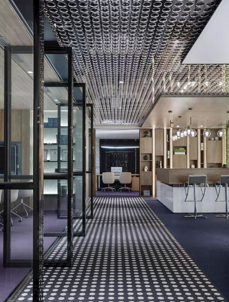 上海辦公室裝修設計：如何選購雕塑擺件，打造獨特辦公空間！